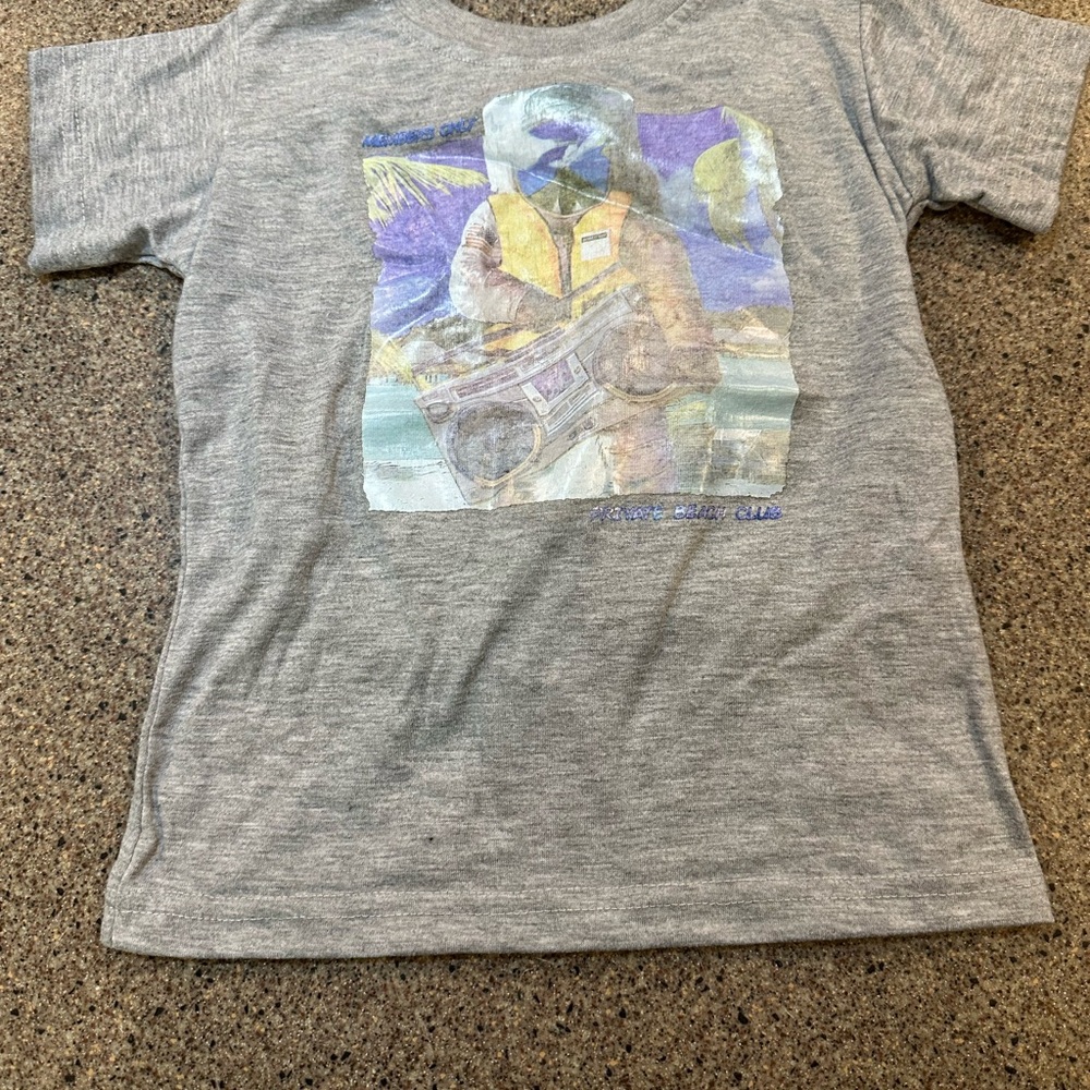 Only Gray Short Sleeve Graphic Tee